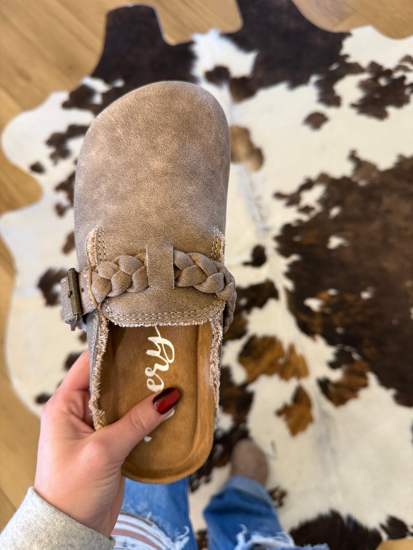 Iris Braided Slide On Shoe - Beige