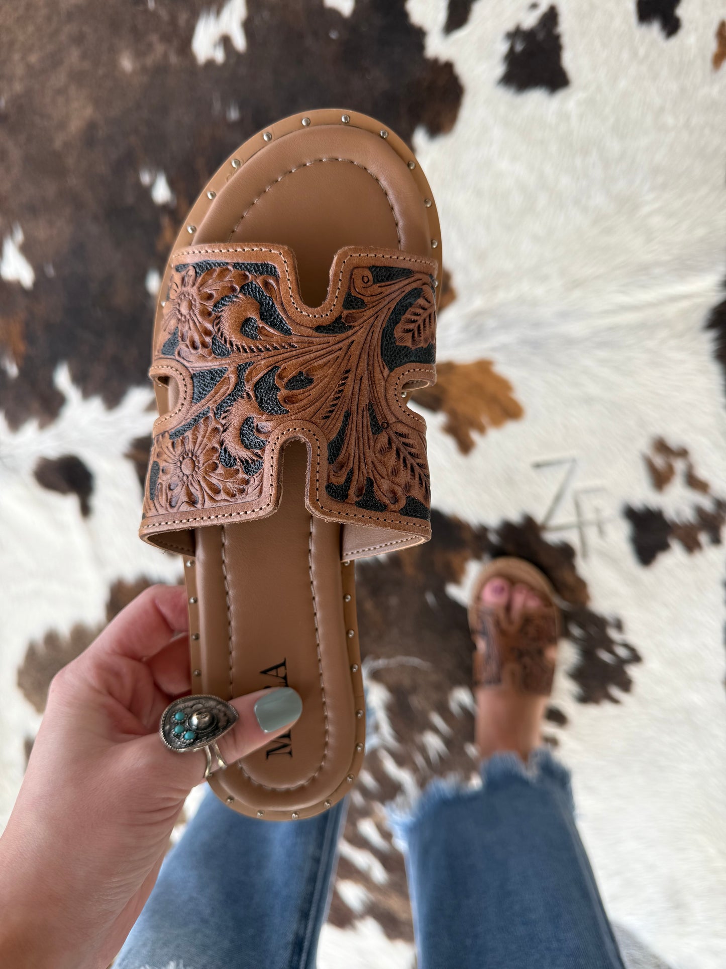Carmina Anne Leather Sandals (SIZE UP)