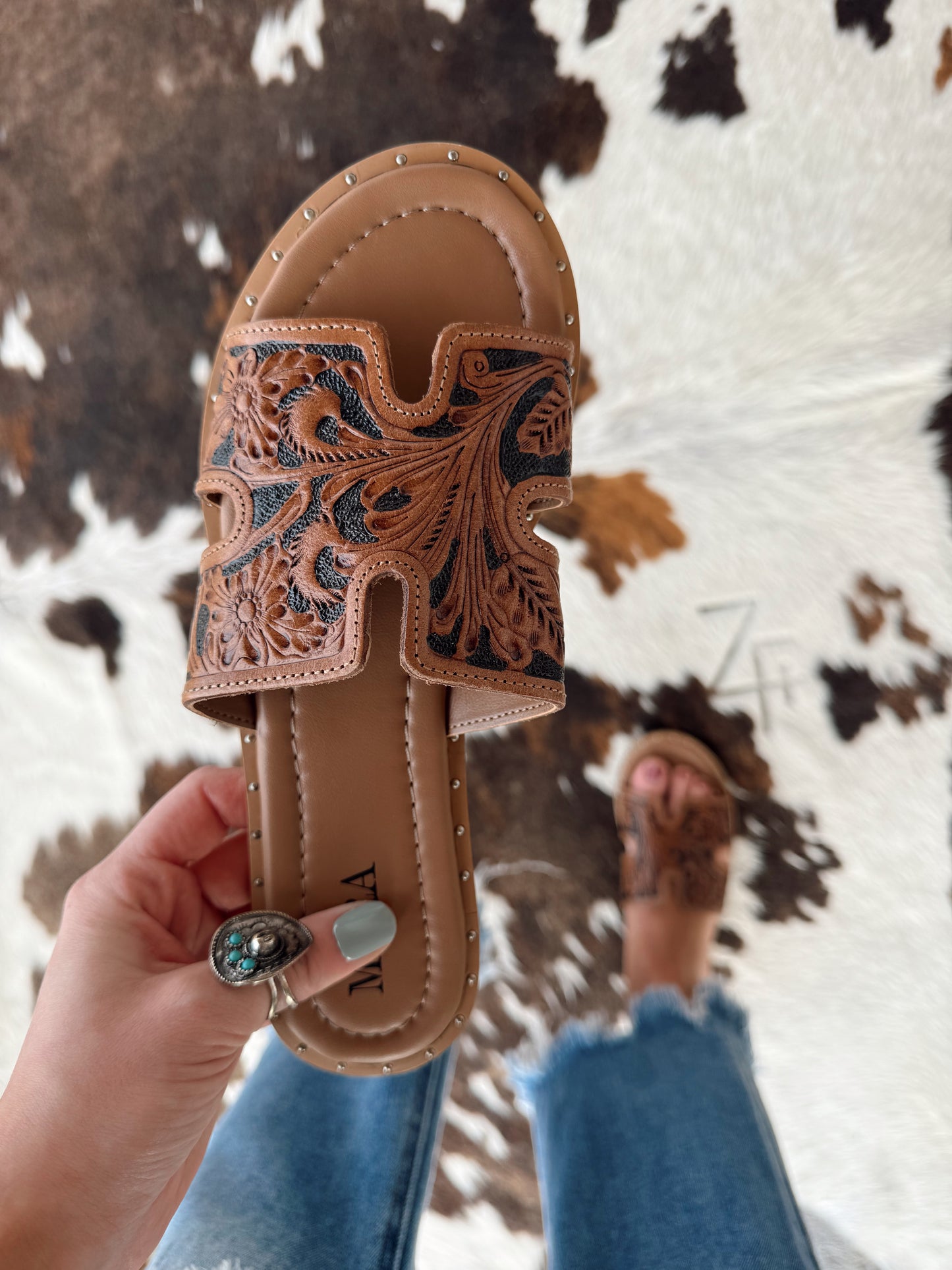 Carmina Anne Leather Sandals (SIZE UP)