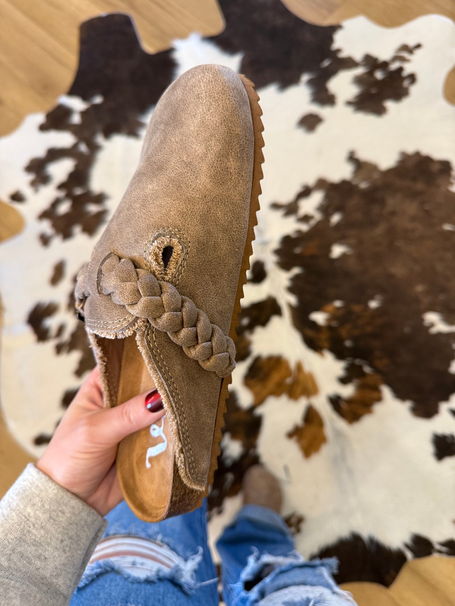 Iris Braided Slide On Shoe - Beige