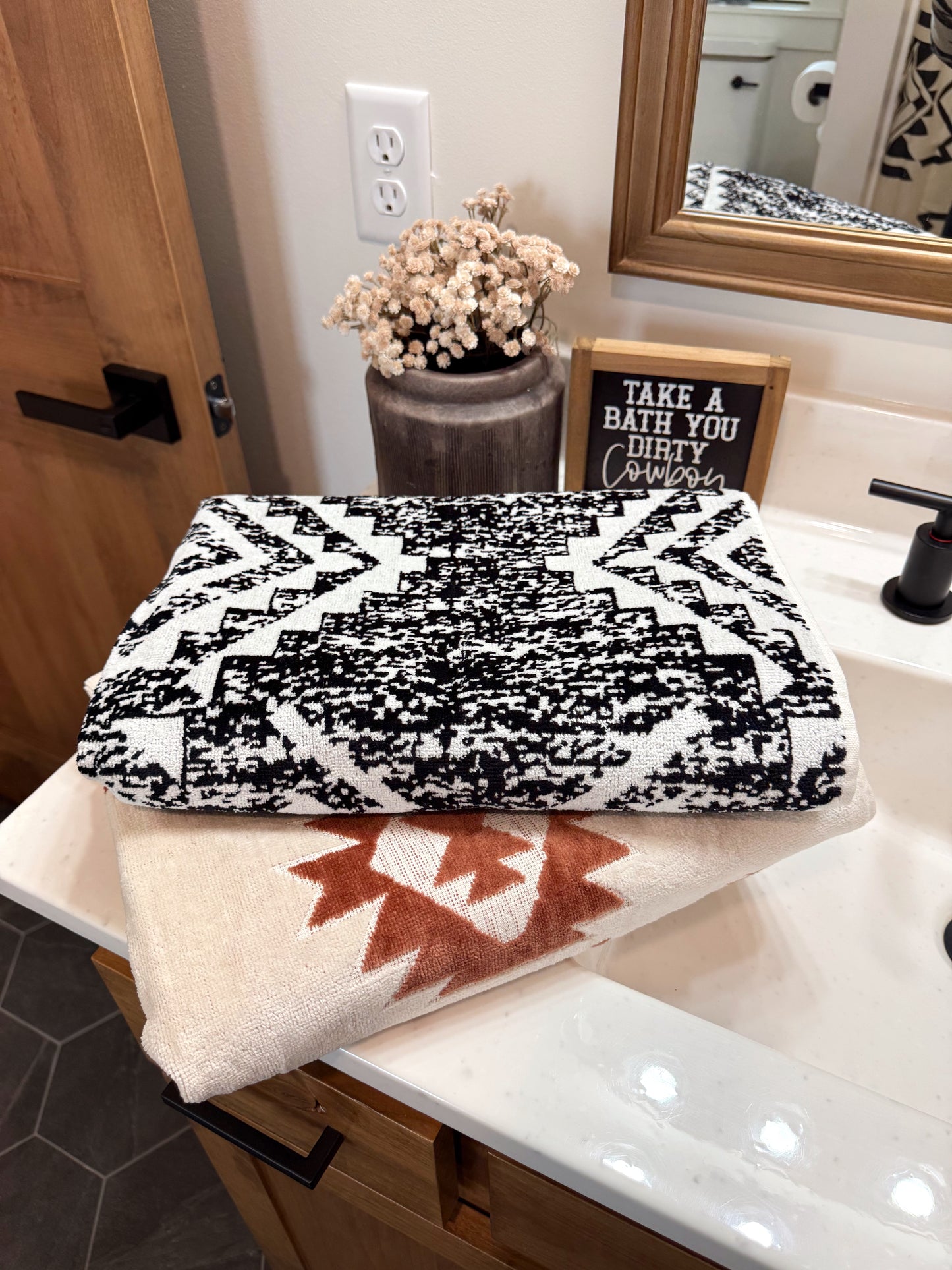 Laramie Aztec Towel Sets (PREORDER - SHIPS IN 1-2 WEEKS)