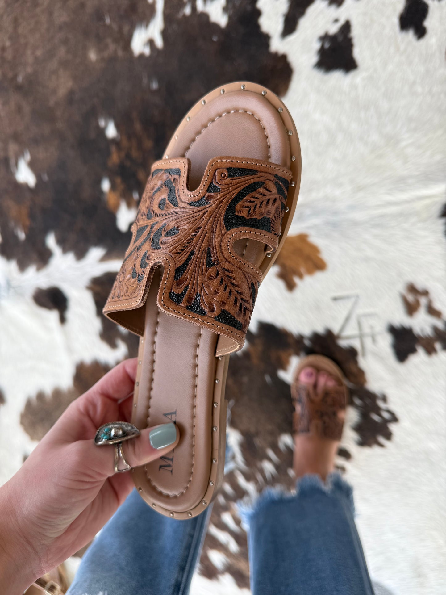 Carmina Anne Leather Sandals (SIZE UP)