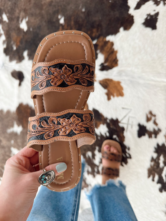 Santa Fe Daisy Slides (SIZE UP)