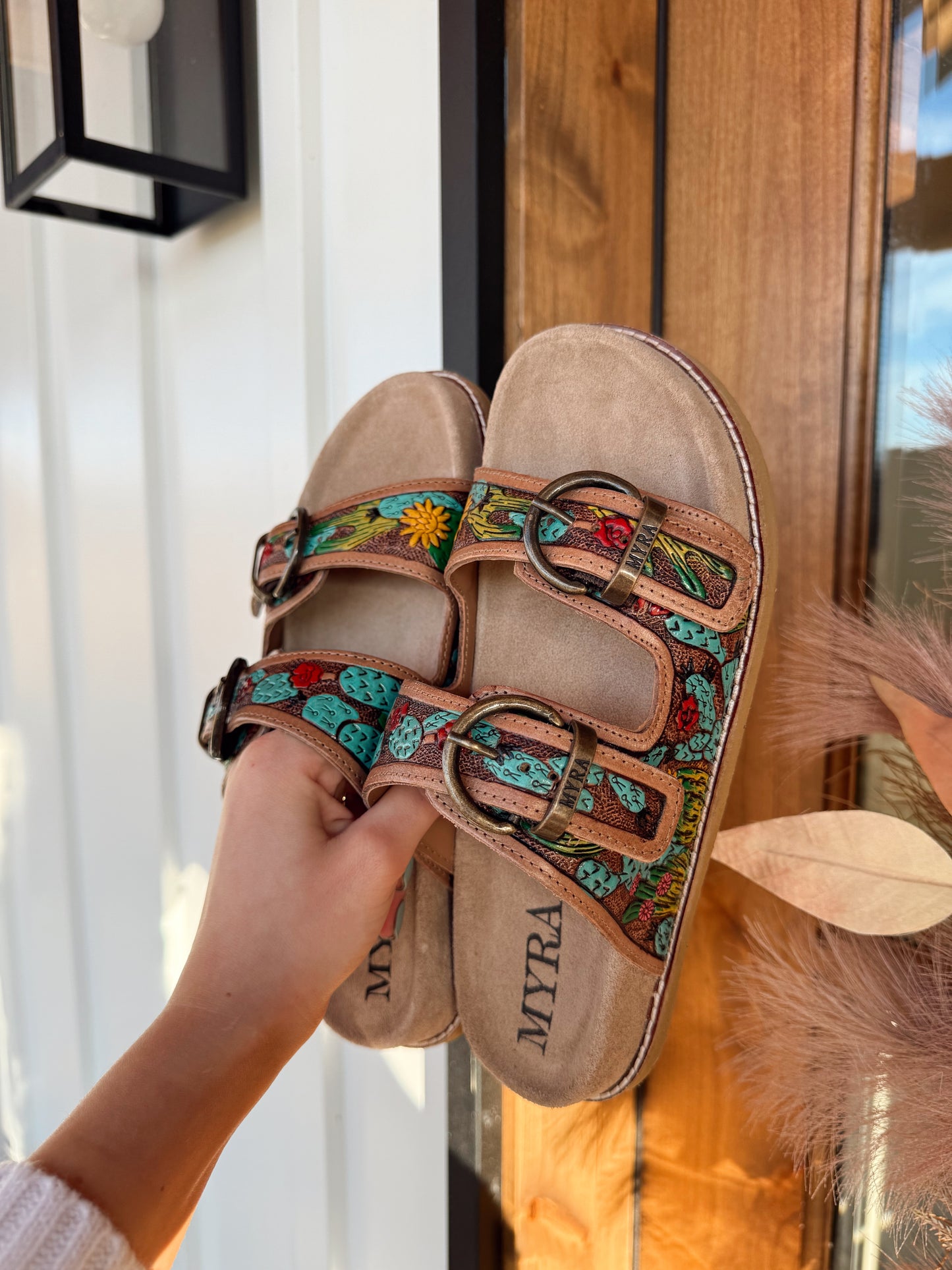 Rio Verde Leather Sandals