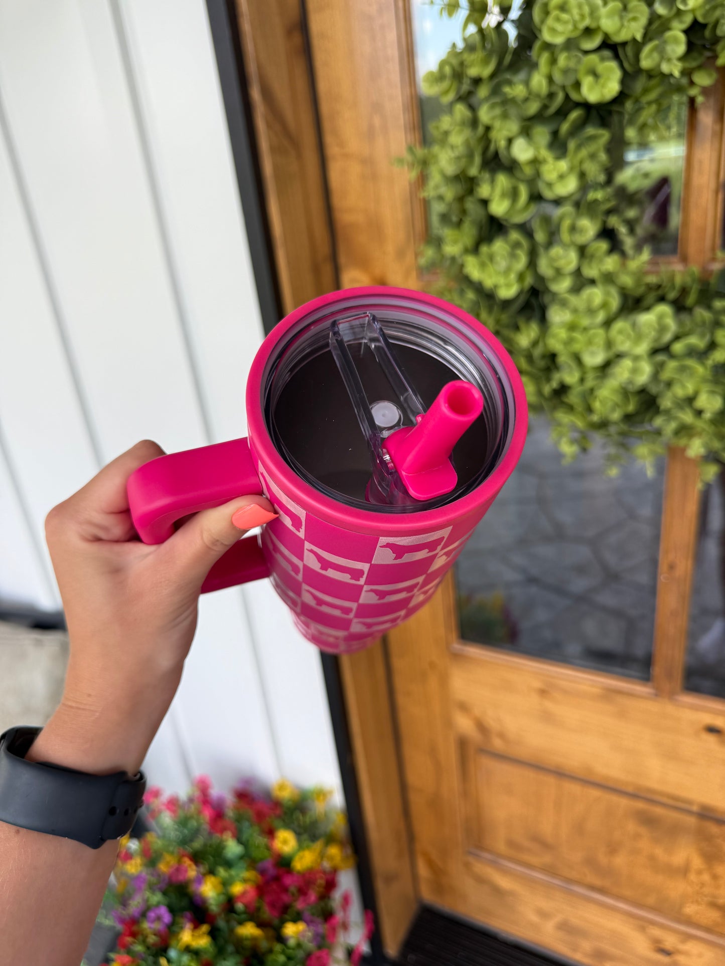 Pink Checkered Calf Tumbler (40 oz)