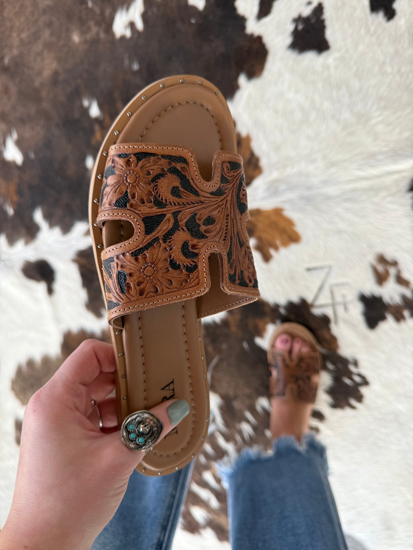 Carmina Anne Leather Sandals (SIZE UP)