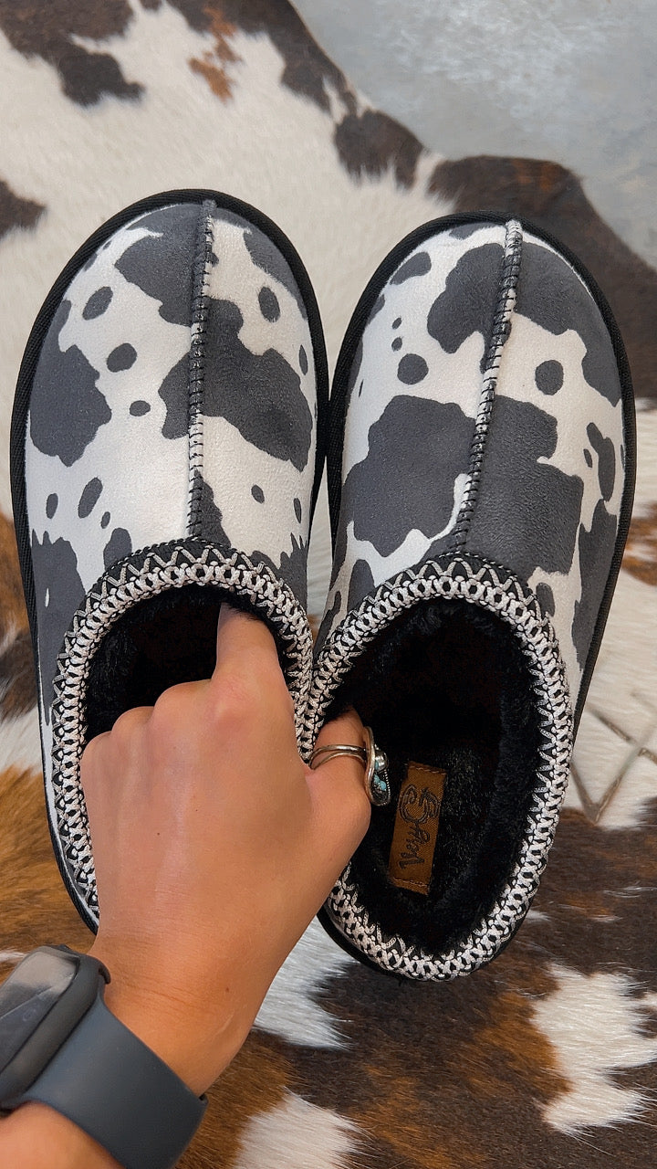 Bruin Cow Print Slippers: Black