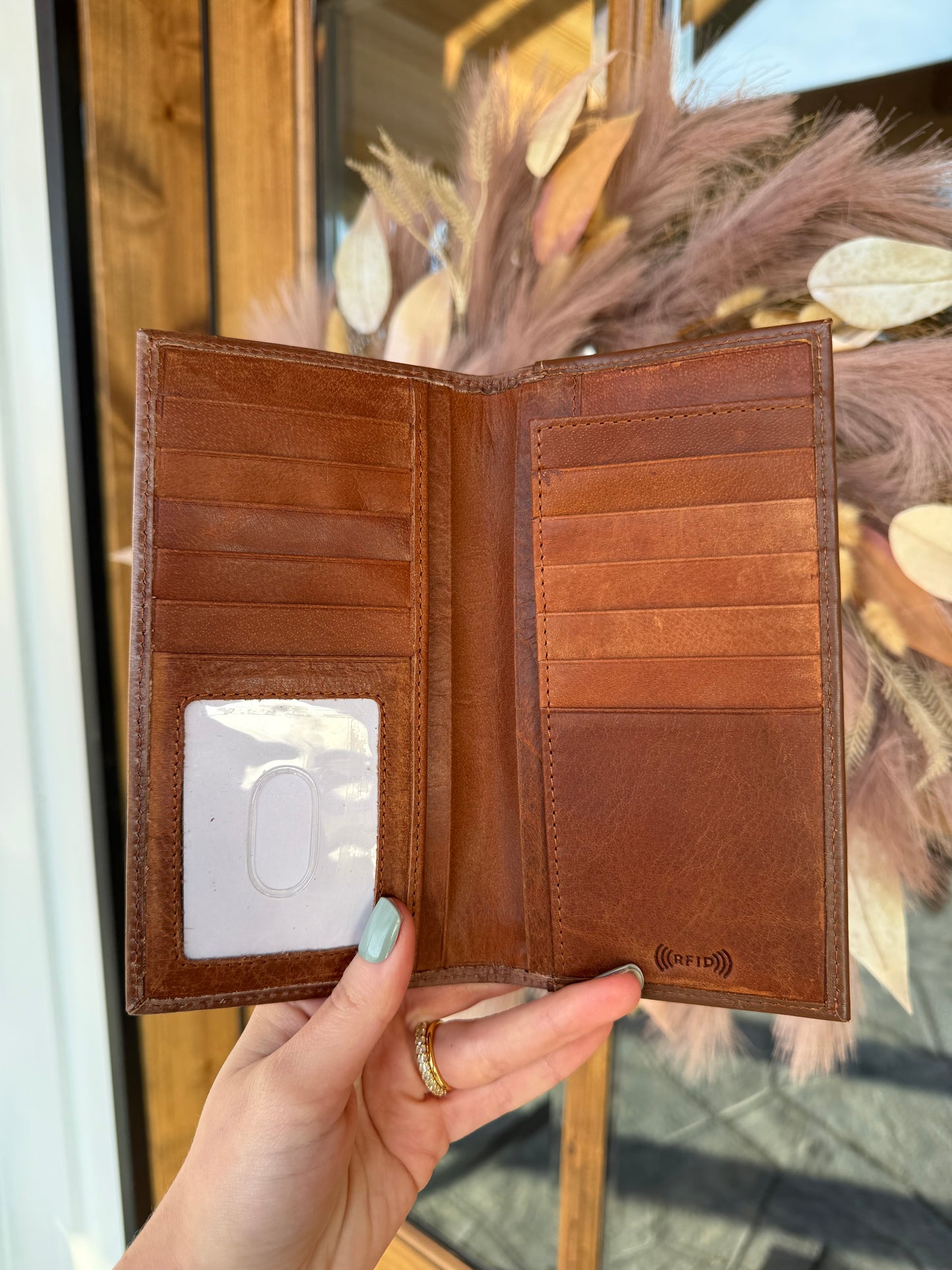 Crest RidgeLeather Men’s Wallet