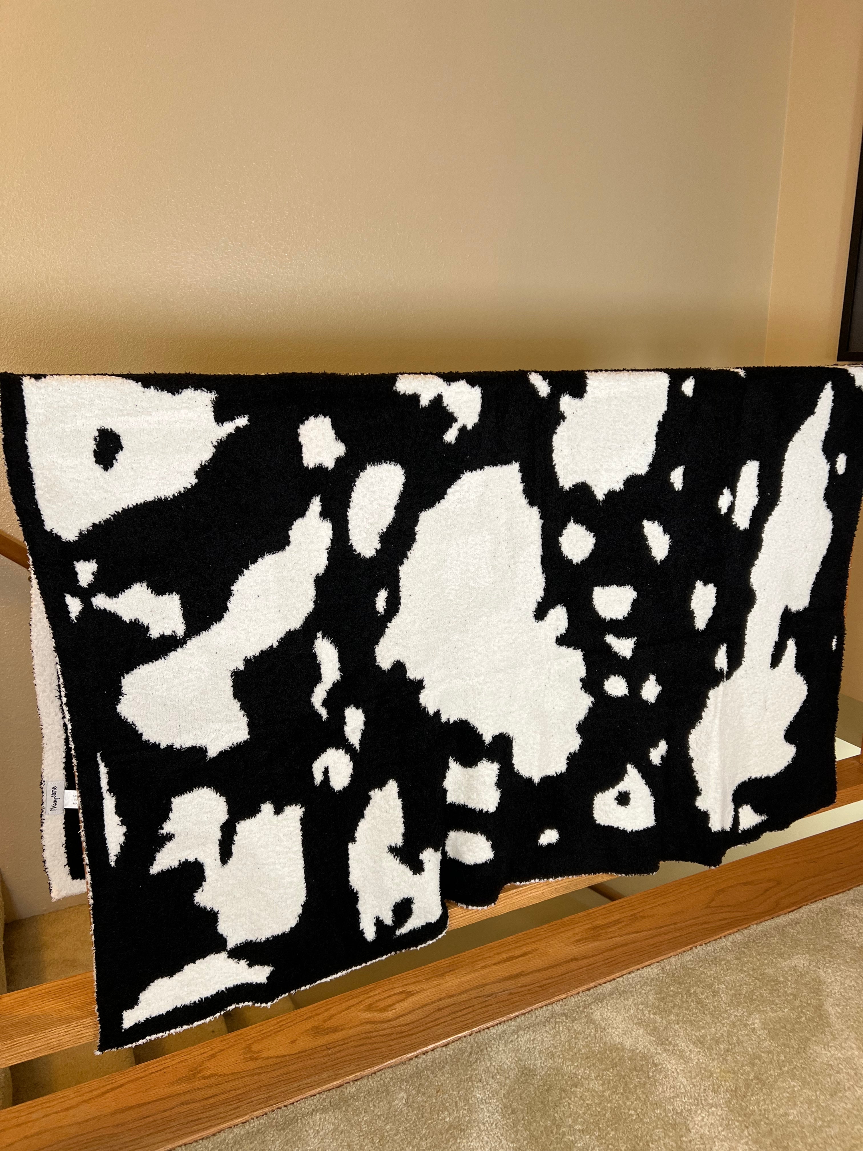 Black and white discount cow print throw