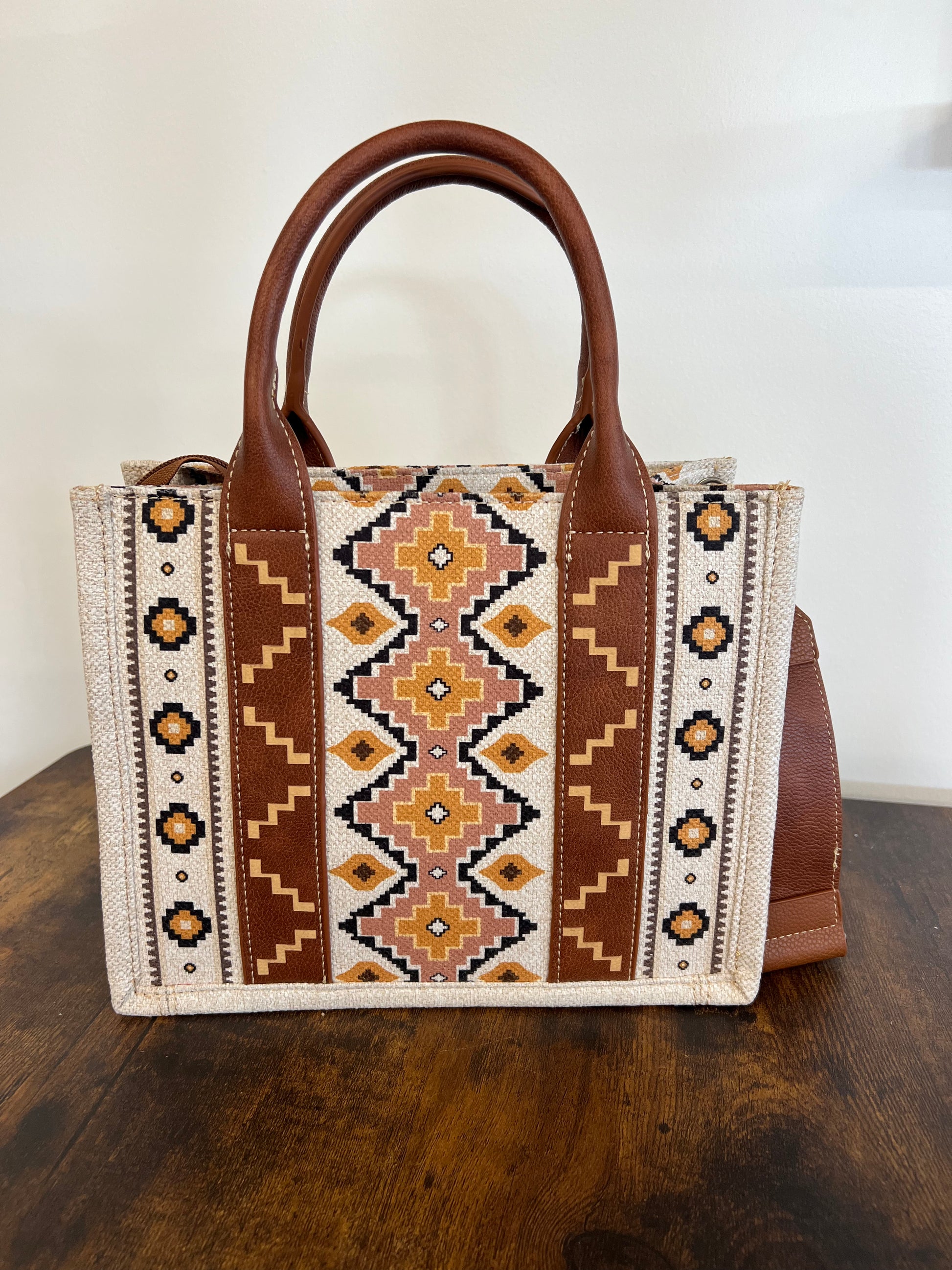 Wrangler Southwest Crossbody Tote - Small (PREORDER - SHIPS IN 1-2 WEE –  The Crooked Cactus Boutique