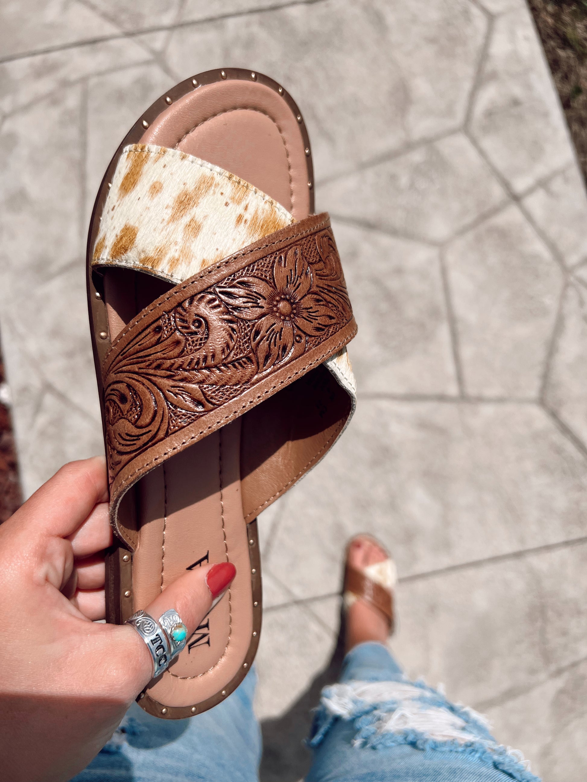 Mukuck Hand Tooled Western Sandals (Size 11) – The Crooked Cactus Boutique