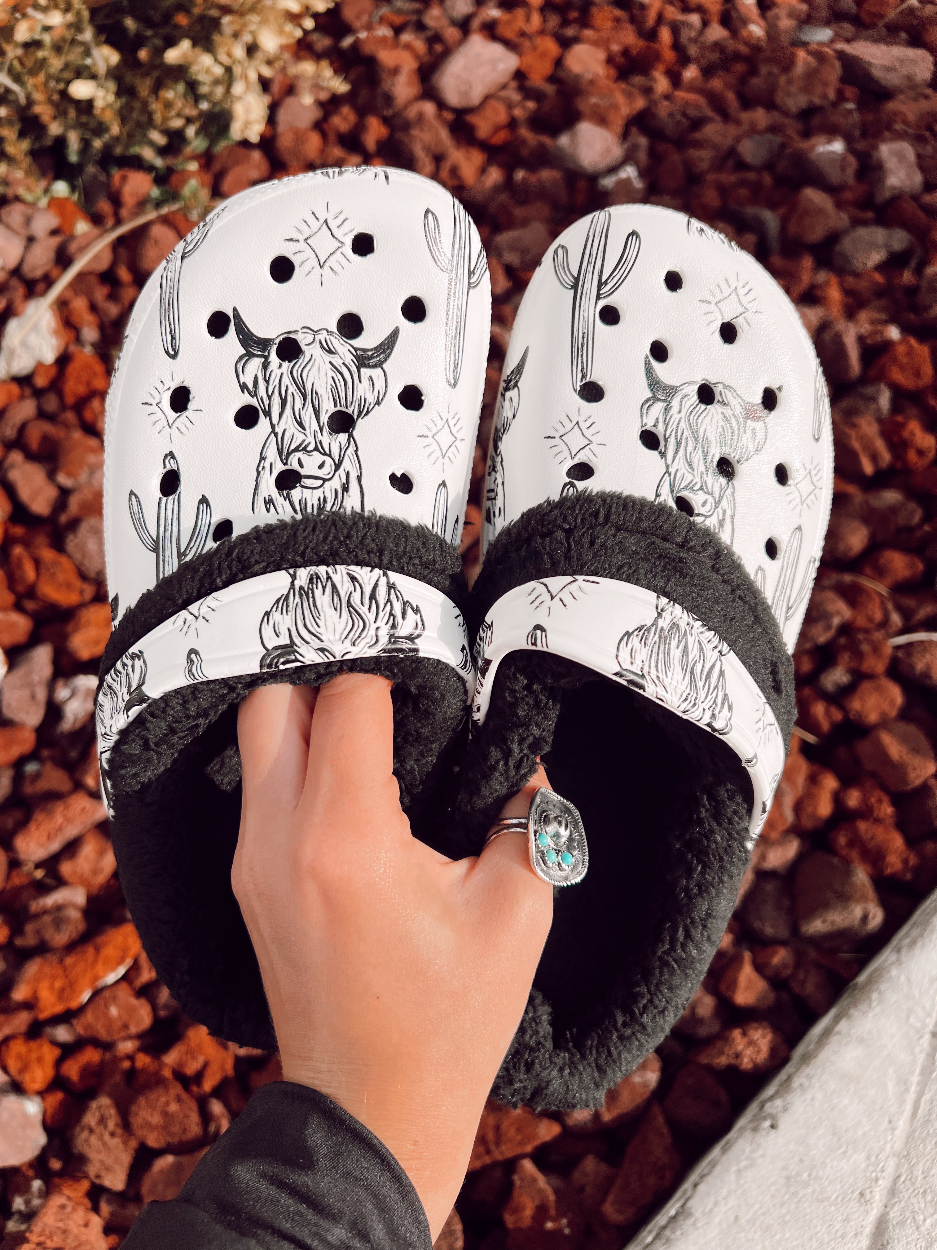 Crocs with deals removable fur